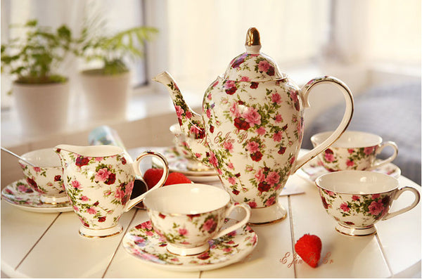 New Design Retro Flowers Bone China Tea & Coffee Set