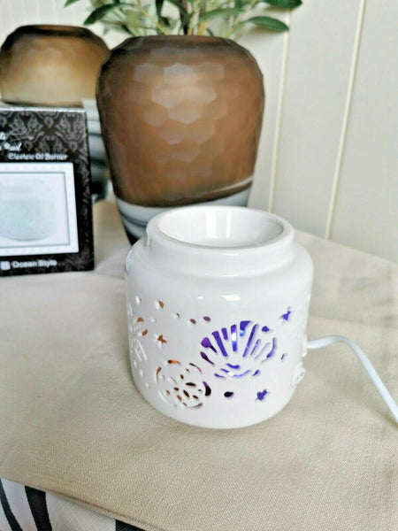 11.5 x 11 cm LED Oil Burner Wax Burner - Dotty B02713