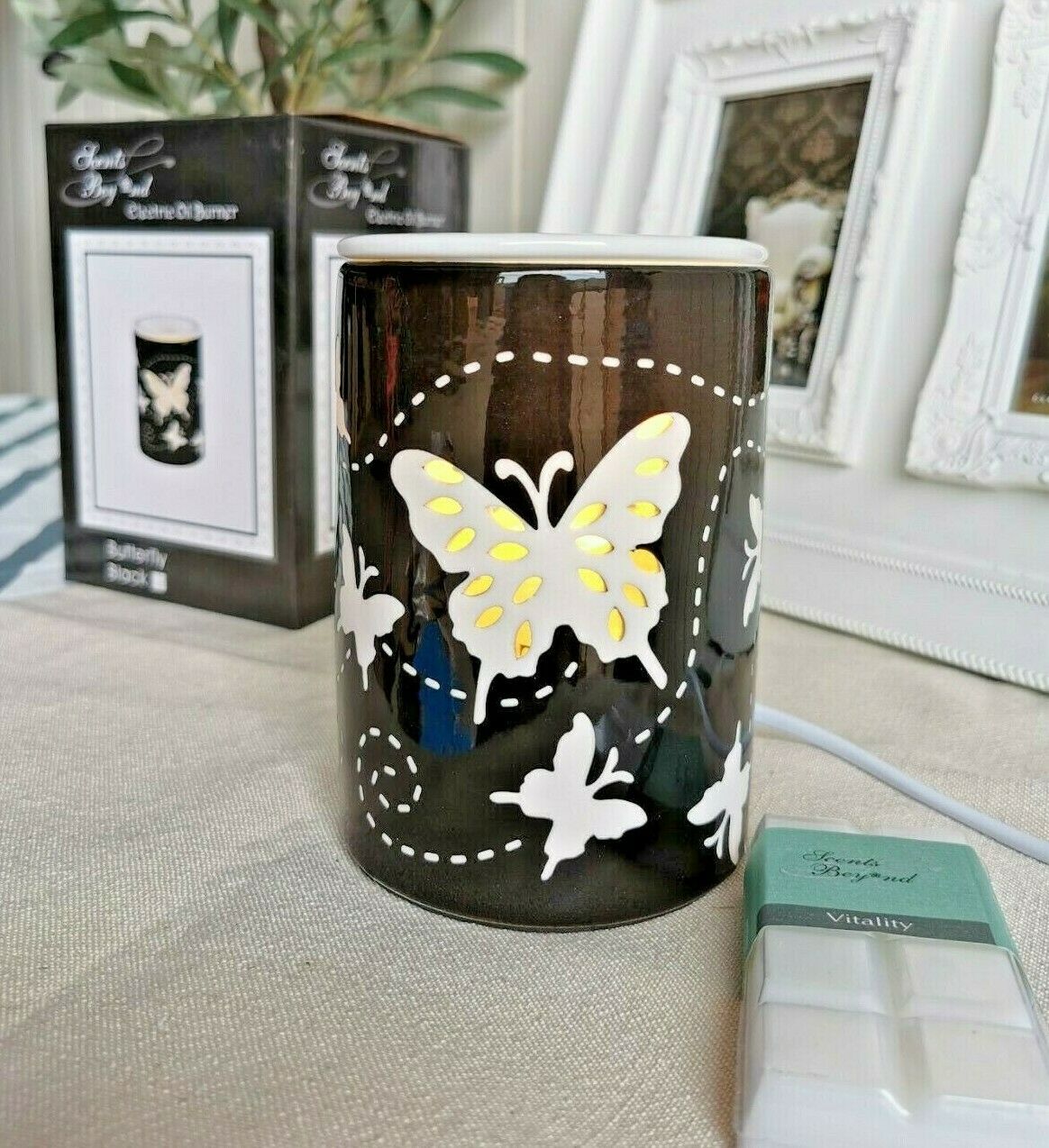 Butterfly Ceramic Oil Burner -Black b02542